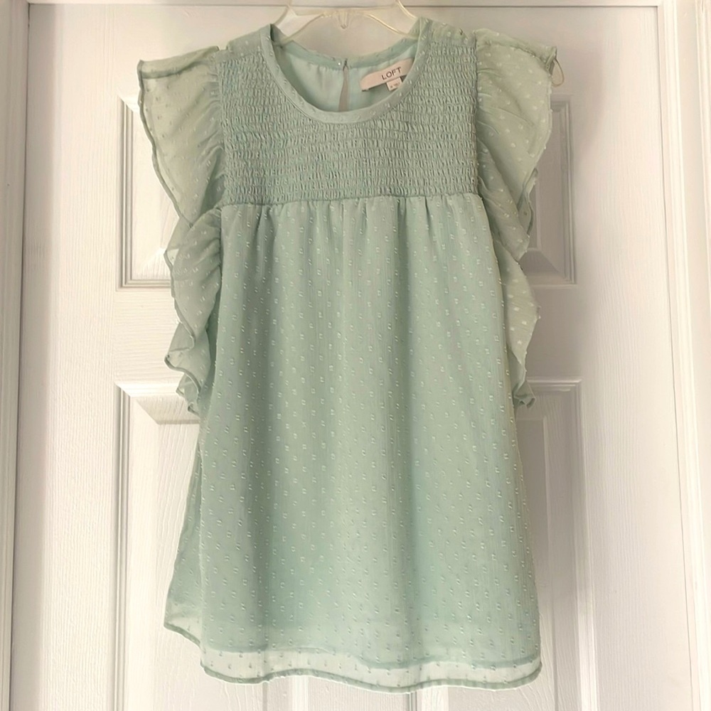 LOFT Light mint green blouse sz M